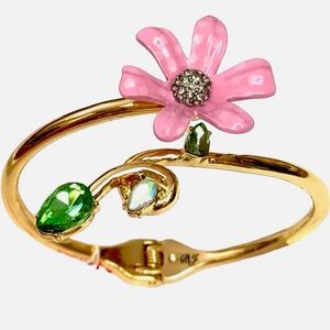 New  BETSEY JOHNSON ENCHANTED BANGLE BRACELET